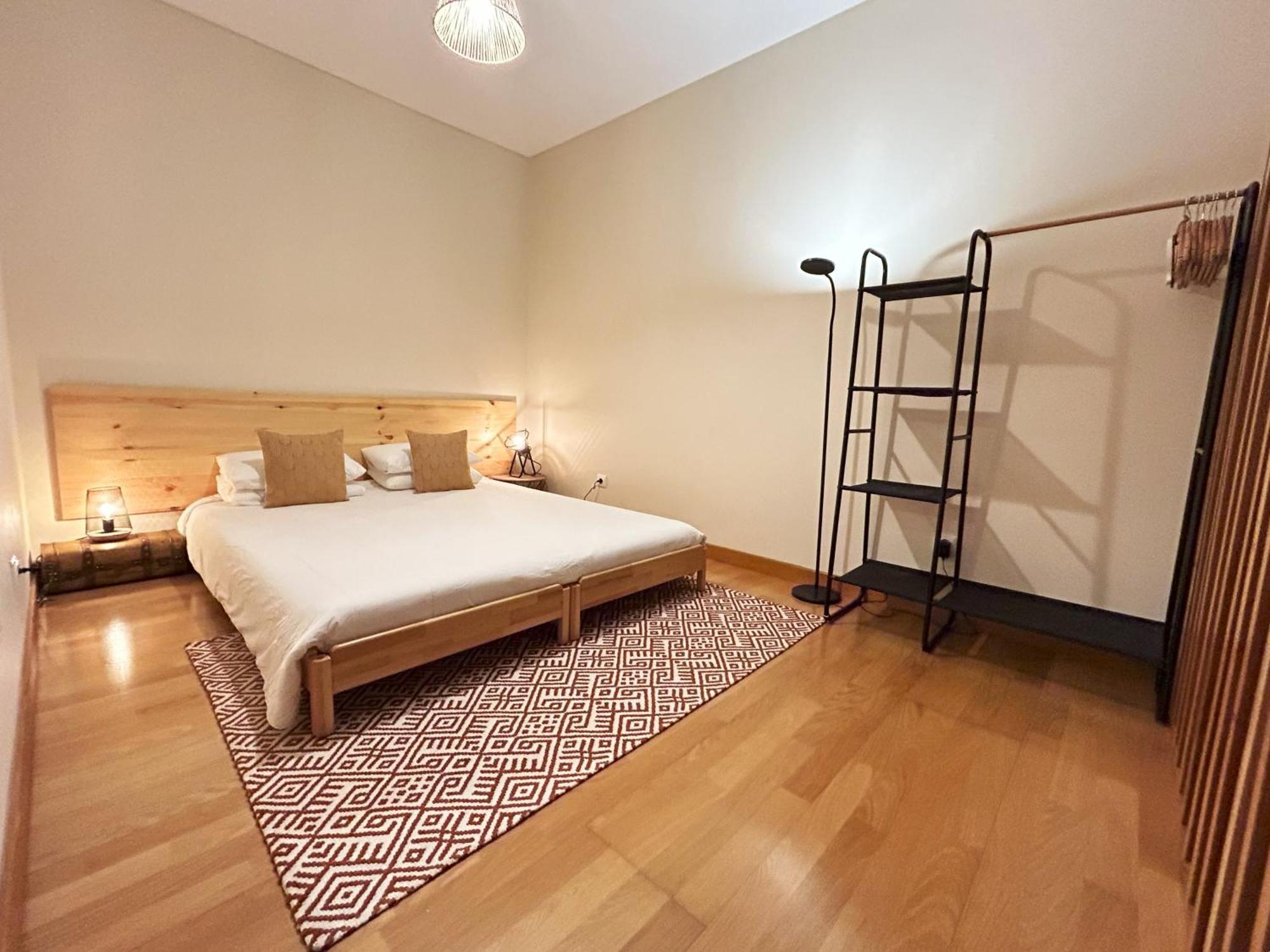 Oceanus Executive Apartment ปอนตาเดลกาดา ภายนอก รูปภาพ